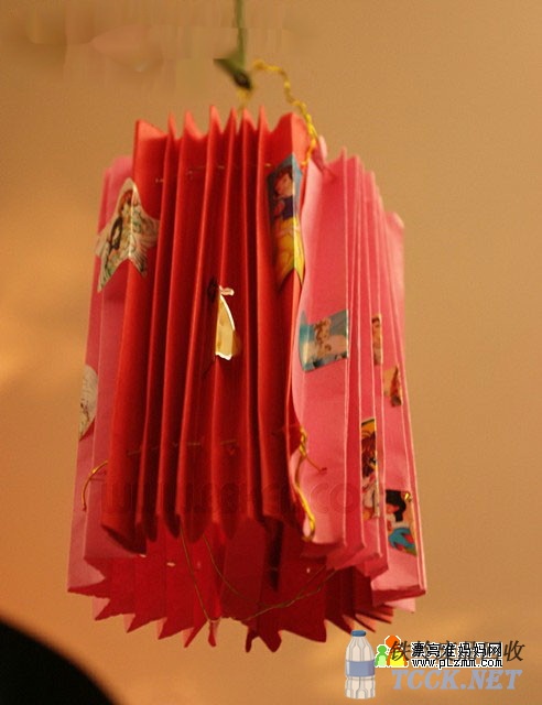 漂亮准妈妈网节日灯笼-11-幼儿园走廊上的手工灯笼2, 简洁的设计, 估计小宝宝能帮上不少忙